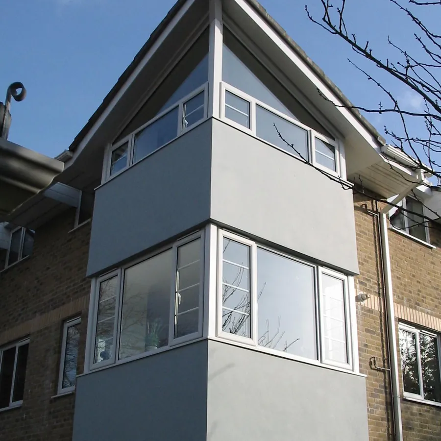 Bay Windows Lee